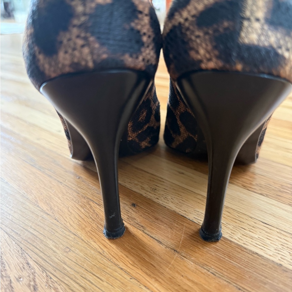 Stuart Weitzman Leopard Print Heels - Picture 2 of 6